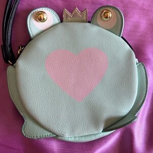 NWOT Betsey Johnson Mint Green Frog Prince Wristlet with Pink Heart